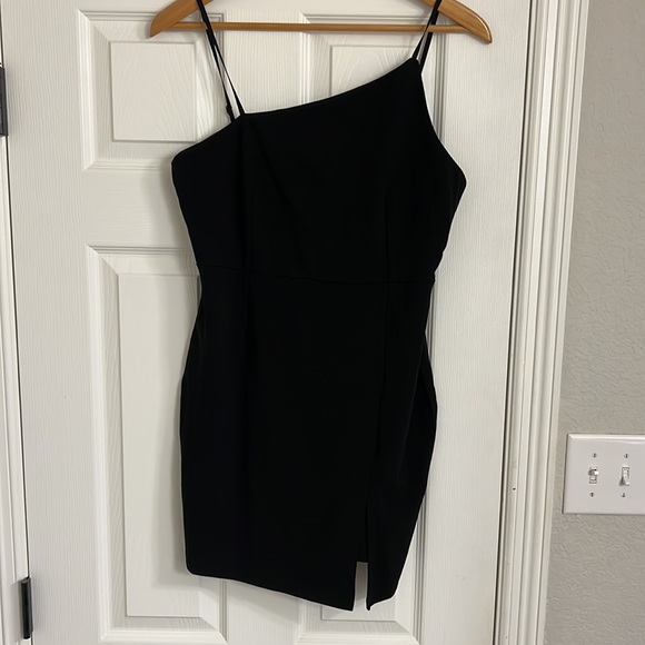 CUTE Black Mini dress - Picture 2 of 4